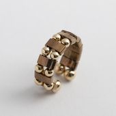 STELLA CIFFON/ビーズのイヤーカフ